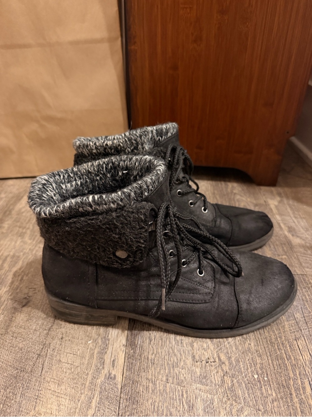 White Mountain Black Lace-Up Ankle Boots Women’s 11M